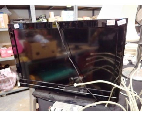 Toshiba 32BV700B 32 inch TV with remote. All electrical items in this lot have been PAT tested for safety and have passed. Th