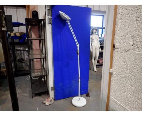 Metal adjustable floor standing lamp, H: 160 cm. All electrical items in this lot have been PAT tested for safety and have pa