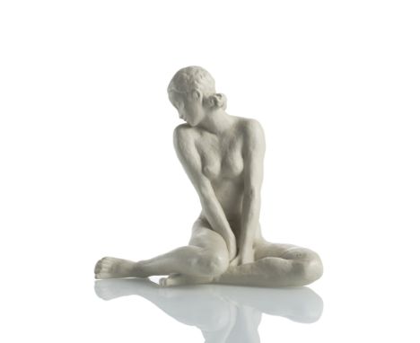Klimsch, FritzFrankfurt am Main, 1870 - Freiburg, 1960H. 26 cm.Kauernde, 1937/1938. Porzellan. Unterseitig bezeichnet "F. Kli