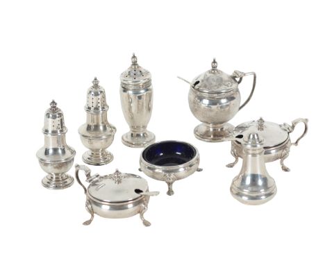 A GEORGE V SILVER FIVE PIECE CRUET SET by Mappin &amp; Webb, Birmingham 1935, comprising two lidded mustards with associated 