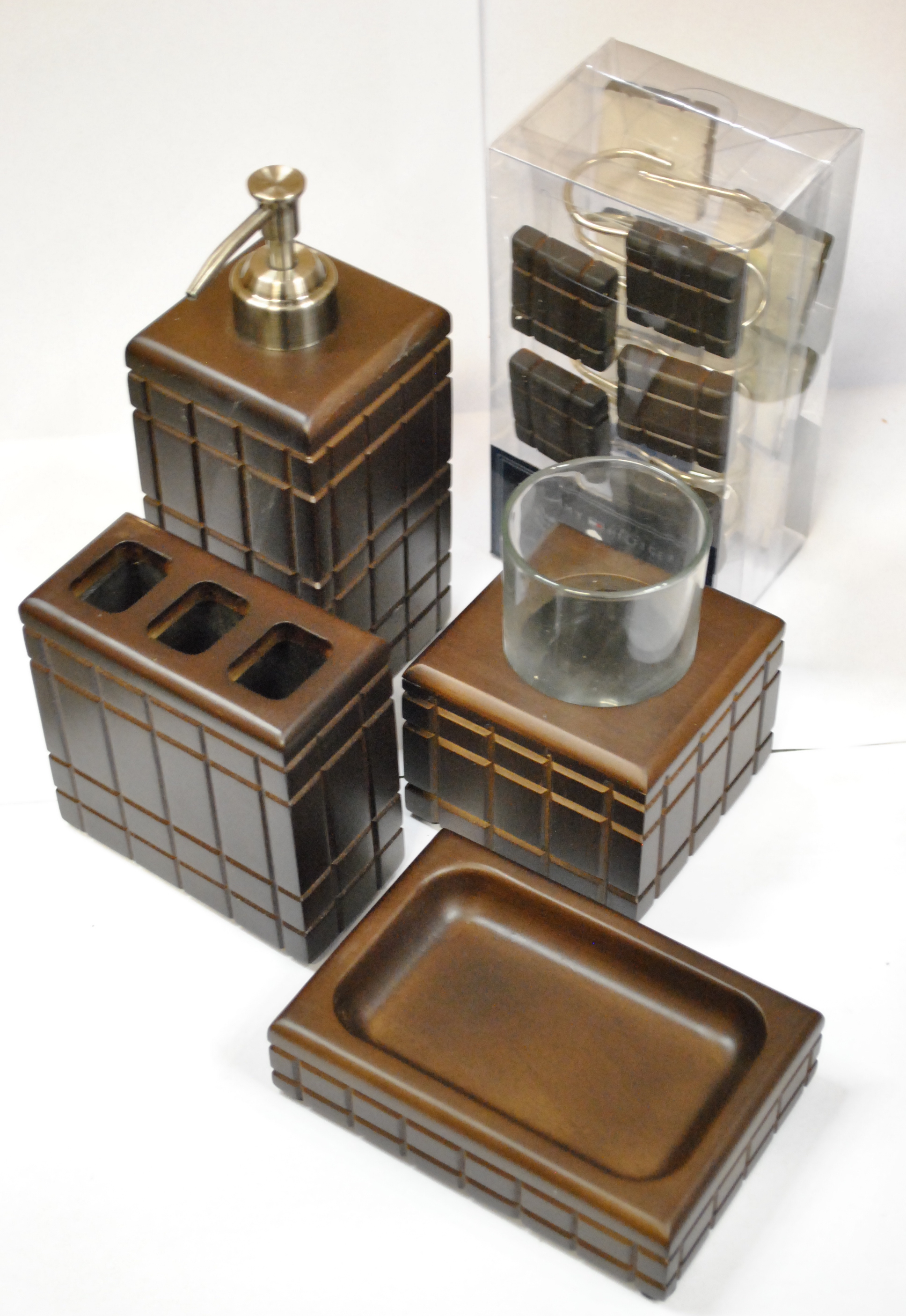 Brand New Tommy Hilfiger Bathroom Set Includes 12 Lot 4 Macy