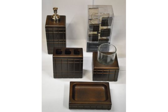 Brand New Tommy Hilfiger Bathroom Set Includes 12 Previous