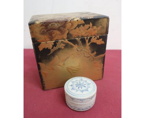 Japanese lacquer rectangular tea caddy, decorated in relief and gold with trailing foliage and leafage, with inner lid (W13cm