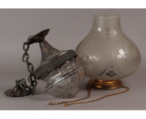 Een lot met (2) grote vintage hanglampen. Ca. 1950.
