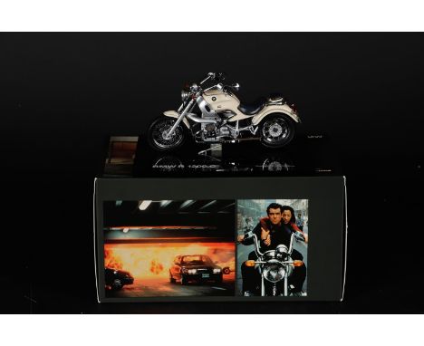 BMW-James Bond - Scale 1/18 - BMW R 1200 C Motorbike - James Bond 'Tomorrow Never Dies'