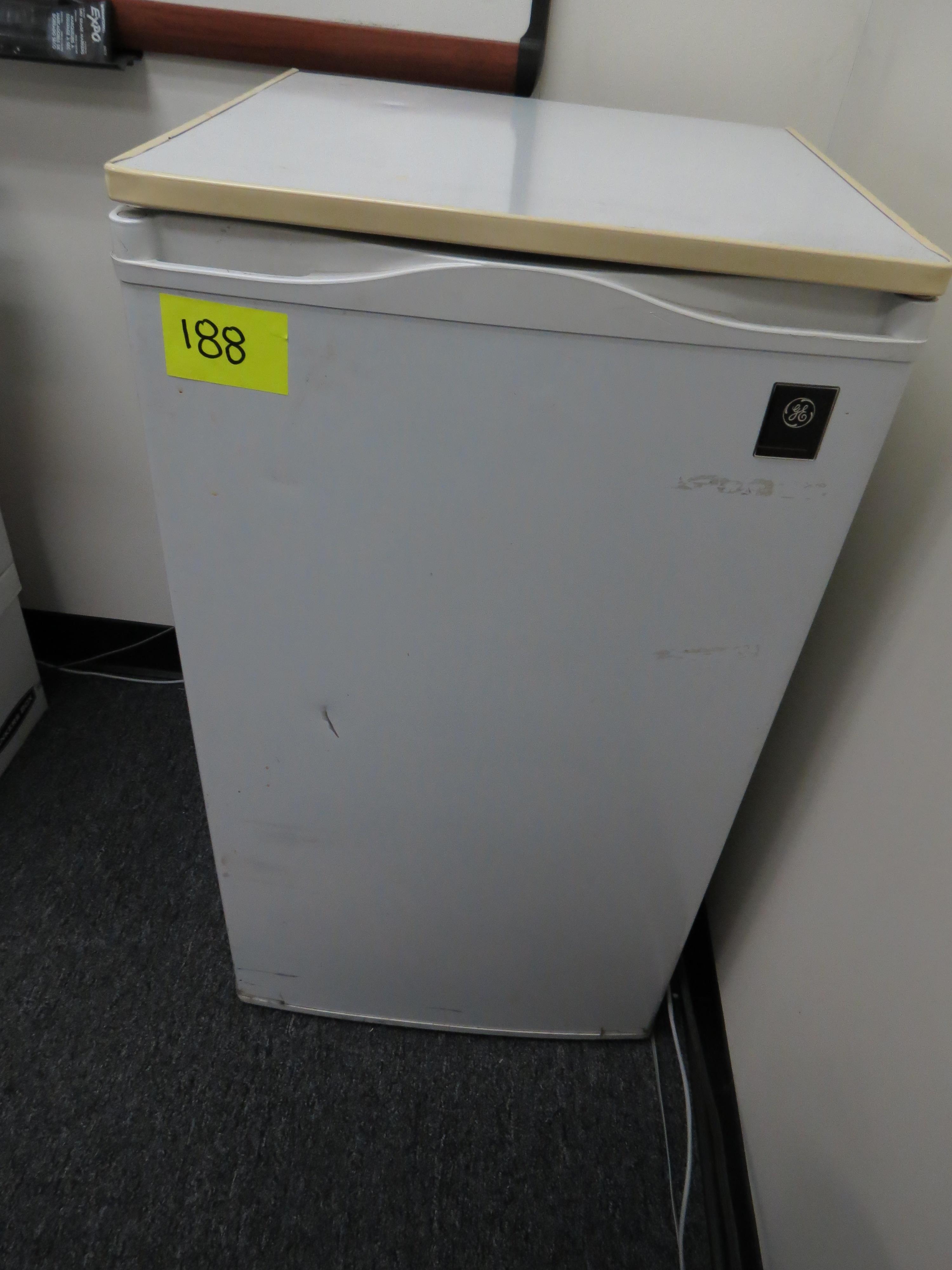 GE Mini Fridge