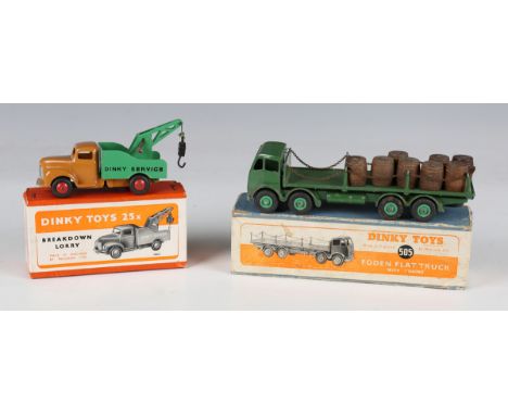 A Dinky Toys No. 505 Foden flat truck with chains and a Dinky Toys No. 25x breakdown lorry, both boxed (some paint chips, box