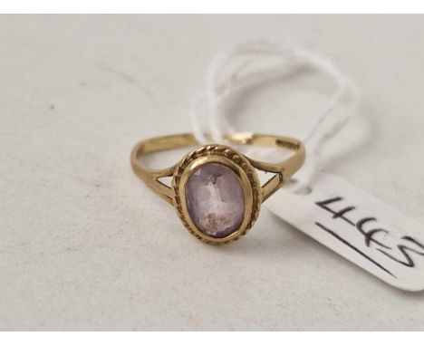 A stone set ring shank twisted 9ct size N 1.3 gms