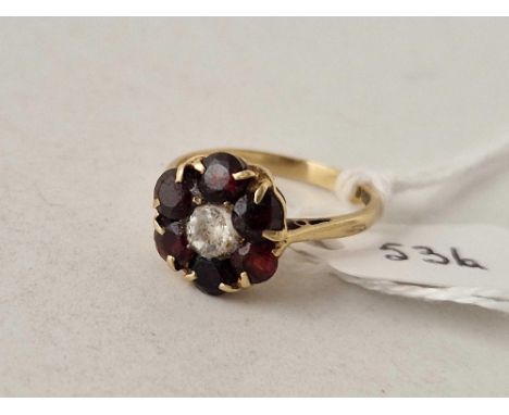 A garnet dress ring 9ct size N 2.6 gms