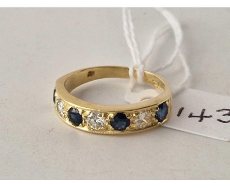 A ANTIQUE SAPPHIRE AND DIAMOND HALF ETERNITY RING 18CT GOLD SIZE R 5.1 GMS