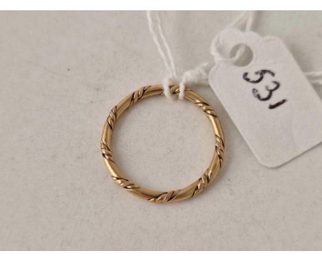 A twist band ring 9ct size N 1.3 gms