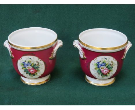 VISTA ALEGRE HANDPAINTED AND GILDED FLORAL DECORATED SMALL CERAMIC PLANTER, APPROXIMATELY 14cm HIGH 