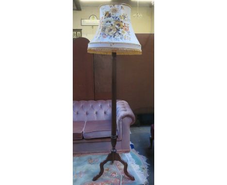 MAHOGANY STANDARD LAMP ON TRIPOD SUPPORTS 