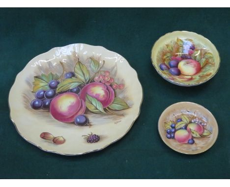 THREE PIECES OF AYNSLEY HANDPAINTED AND GILDED CERAMIC CHINA 