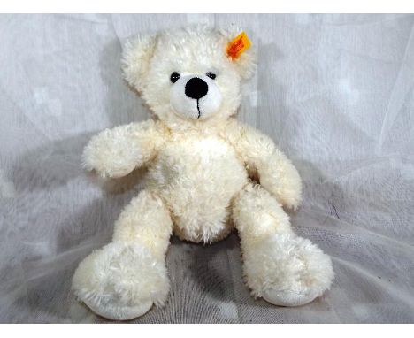 A Steiff bear, white with button in ear