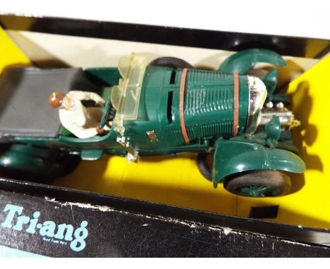Scalextric - A vintage car racing Bentley C.64 in original box