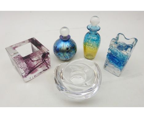 Andrew Sanders art glass scent bottle, signed, H15cm, Isle of Wight iridescent glass scent bottle, Sanders & Wallace glass te