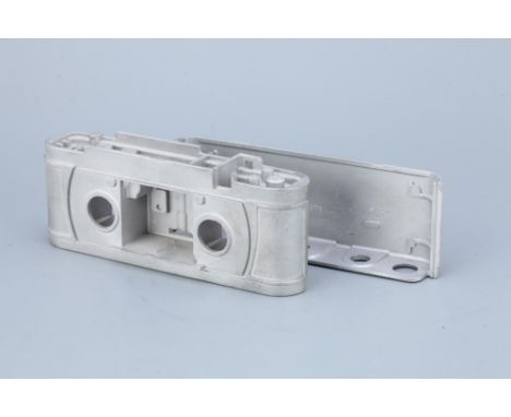 stamped inside 'Made in England by Wray London' and 'Licensee of Graflex Inc USA.'