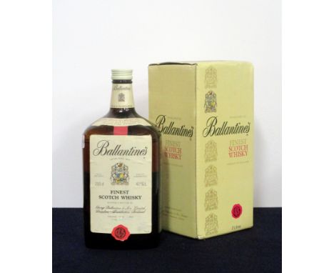  1 2 litre bt Ballantines Finest Scotch Whisky with built in pourer 43° GL. By Appointment to the Late Queen Victoria The Lat