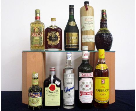  1 350 ml bt Malla de Oro Ron Dominicano Armando Bermidez 1 50 cl bt Gammel Dansk Bitter Dream 38% 1 50 cl bt Ulycmok Vodka N