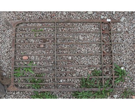 Heavy metal gate 