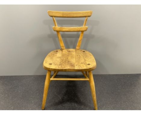 ERCOL RED DOT CHILDS CHAIR