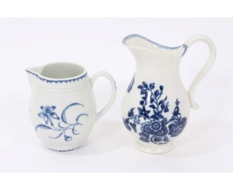 Late 18th century Worcester blue and white barrel shaped cream jug, Narcissus Pattern, and a further late 18th century Caughl