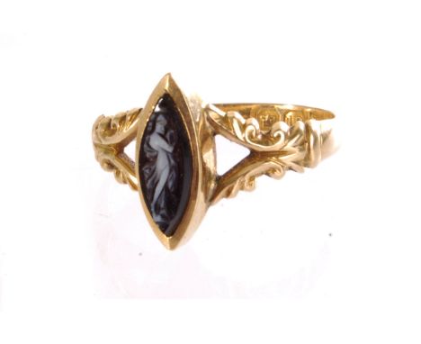 A Chester marked 18ct gold and sardonyx ring, the oval stone with white image of neo-classical style female, set in gold on 1