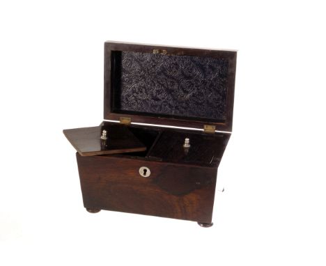 A George III mahogany tea caddy, having hinged lid to reveal twin interior compartments (1)