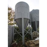 14T bulk feed bin. To be sold in situ removed at purchaser’s expense. V