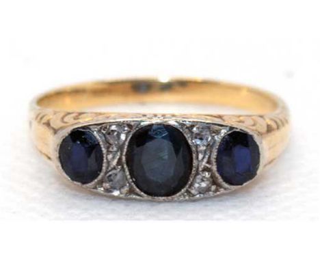 Ring, um 1900, 585er GG, 2,6 g, Saphire und Diamanten, RG 58, Innendurchmesser 18,4 mm