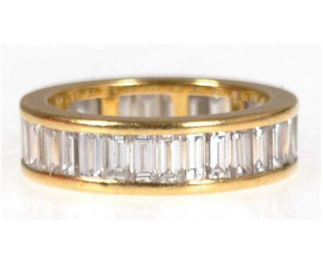 Ring, 750er GG, besetzt mit Diamanten im Baguetteschliff von zus. 3.92 ct, lupenrein, vsi, Top Wesselton, RG 52,5