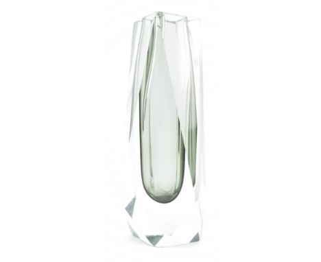 A vintage mid century 1970s Murano Sommerso Mandruzzato faceted art glass vase attributed to Flavio Poli. The cased vase in s