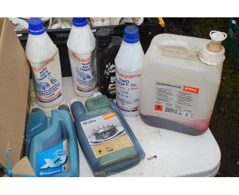Two-stroke petrol mixer, chain oil and engine oil for chain saws and mowers.