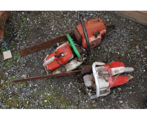 A Stihl 08 chainsaw plus one for spares, all early, no chain brakes, (sold as seen).