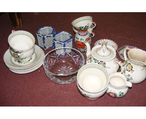 Various collectable ceramicware, including Masons teapot, etc. 