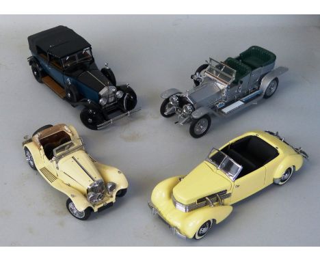 Franklin Mint - 1:24 scale die cast model of a 1938 Jaguar SS100, a 1929 Rolls Royce Phantom I Cabriolet de Ville, a 1907 Rol