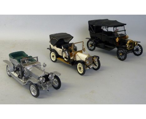 Franklin Mint - 1:24 scale die cast model of  a 1913 Model T ford, a 1912 Packard Victoria and a 1907 Rolls Royce Silver Ghos