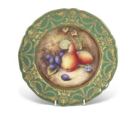 Royal Worcester cabinet plate, the centre painted with fruit by W Bee within a green and tooled gilt border, 22cm diameter