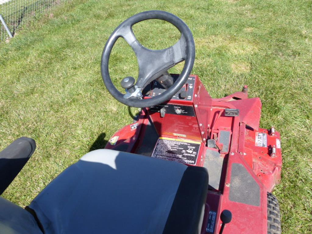 1995 TORO 120 MOWER W/52" DECK, PRO LINE 120, V TWIN GAS, HYDRO, 889HR