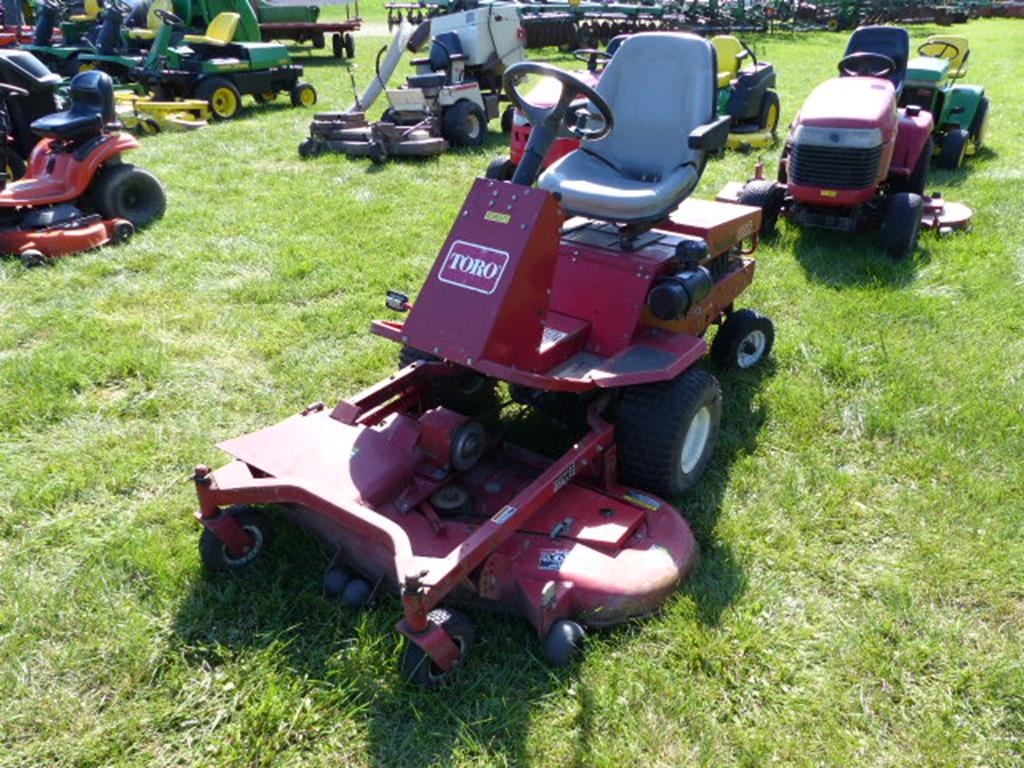 1995 TORO 120 MOWER W/52" DECK, PRO LINE 120, V TWIN GAS, HYDRO, 889HR