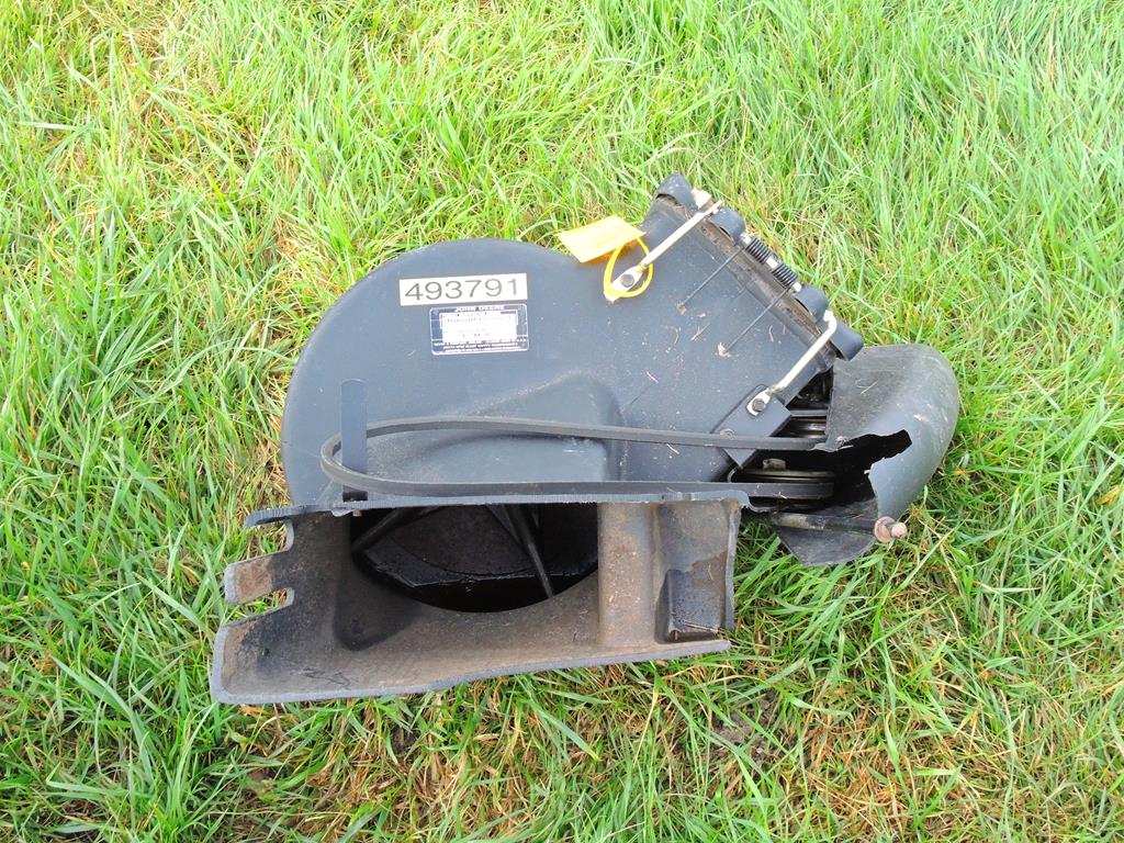JOHN DEERE POWER FLOW BLOWER