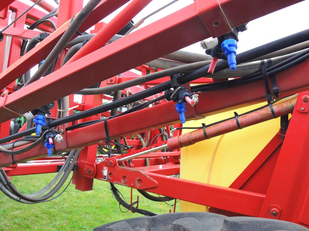 1998 HARDI 1200 PT SPRAYER, 80' BOOM, CHEM EDUCTOR, 540 PTO PUMP, 20