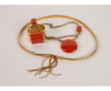 GOLD PLATED LONG EXPANDABLE SNAKE PATTERN NECKLACE each end with a snake's head set with tiny paste stones and green eyes, ha