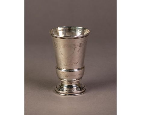 RUSSIAN ENGINE TURNED SILVER COLOURED METAL (.84 STANDARD) THISTLE SHAPED BEAKER, 4? (10.2cm) high, 3oz 