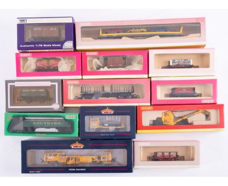 Bachmann, Hornby and other HO/OO gauge. A boxed group of  rolling stock , including Bachmann 36-165 Plasser tamper Machine, H