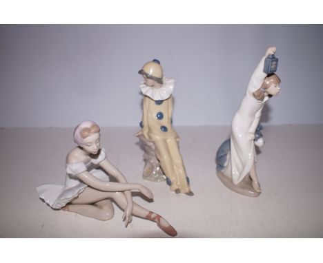 3 Nao figures 