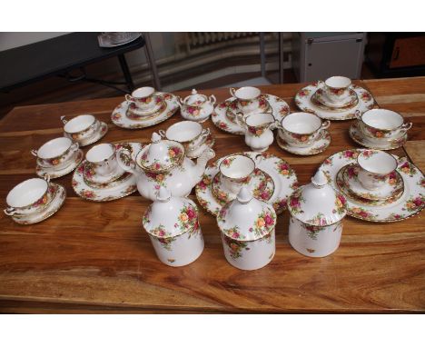 Royal Albert country rose service, 48 piece, first quality cabinet condition 