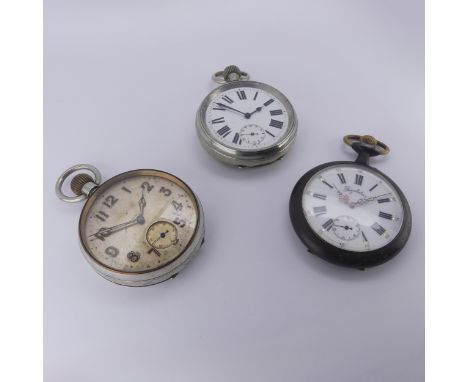 An early 20thC goliath gunmetal Pocket Watch, the white enamel dial with black Roman numerals and signed 'Regulateur', manual