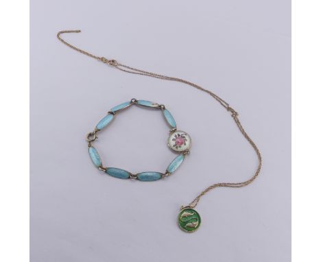 David Andersen; A Norwegian silver gilt and enamel 'Pisces' Zodiac Pendant / Charm, 13.1mm diameter, on a 9ct gold trace chai